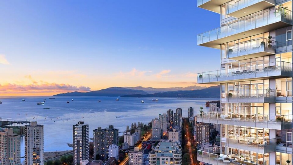 1135 Howe water view condo building in vancouver downtown